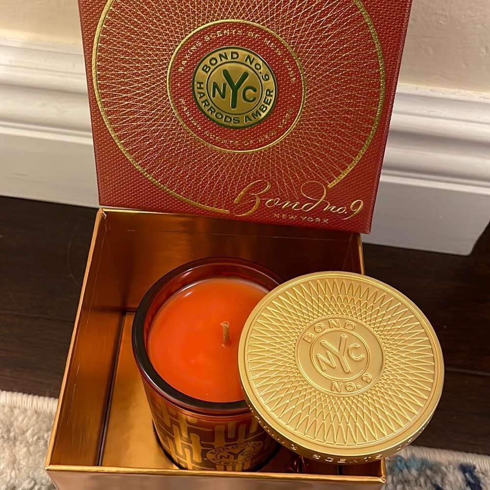 New authentic bond 9 candle in original box harrods amber scent